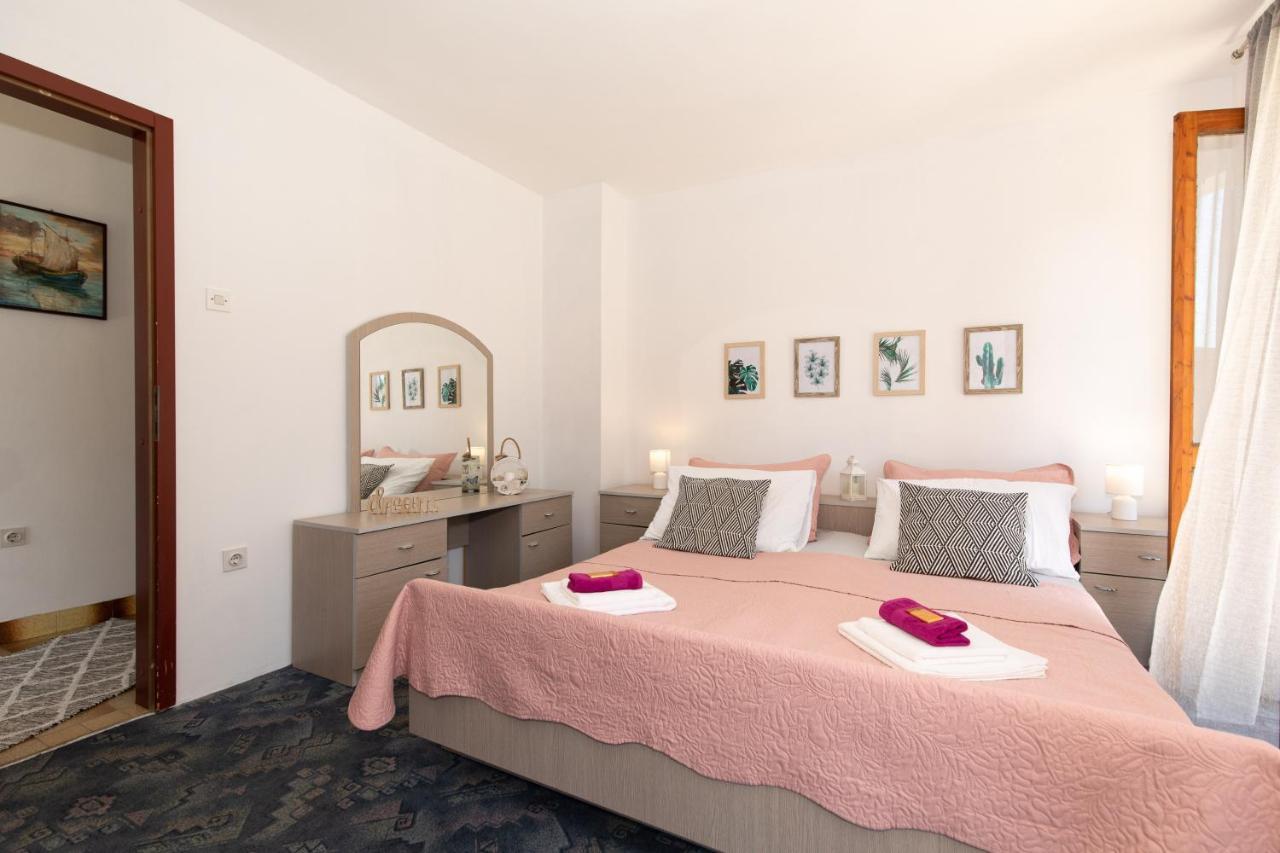 Lora Apartmán