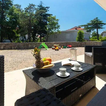 Apartment Lora Crikvenica Exterior photo